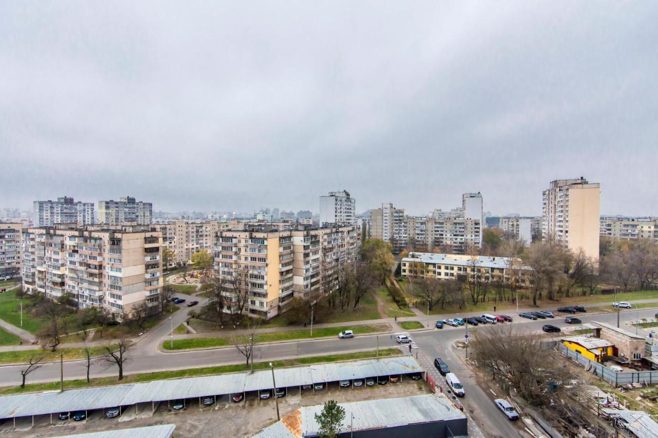 Стильные Апартаменты,Метро Вырлица,Метро Харьковская เคียฟ ภายนอก รูปภาพ